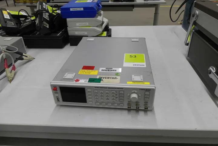 HAMEG Arbiträr-Funktionsgenerator Typ: HMF2525